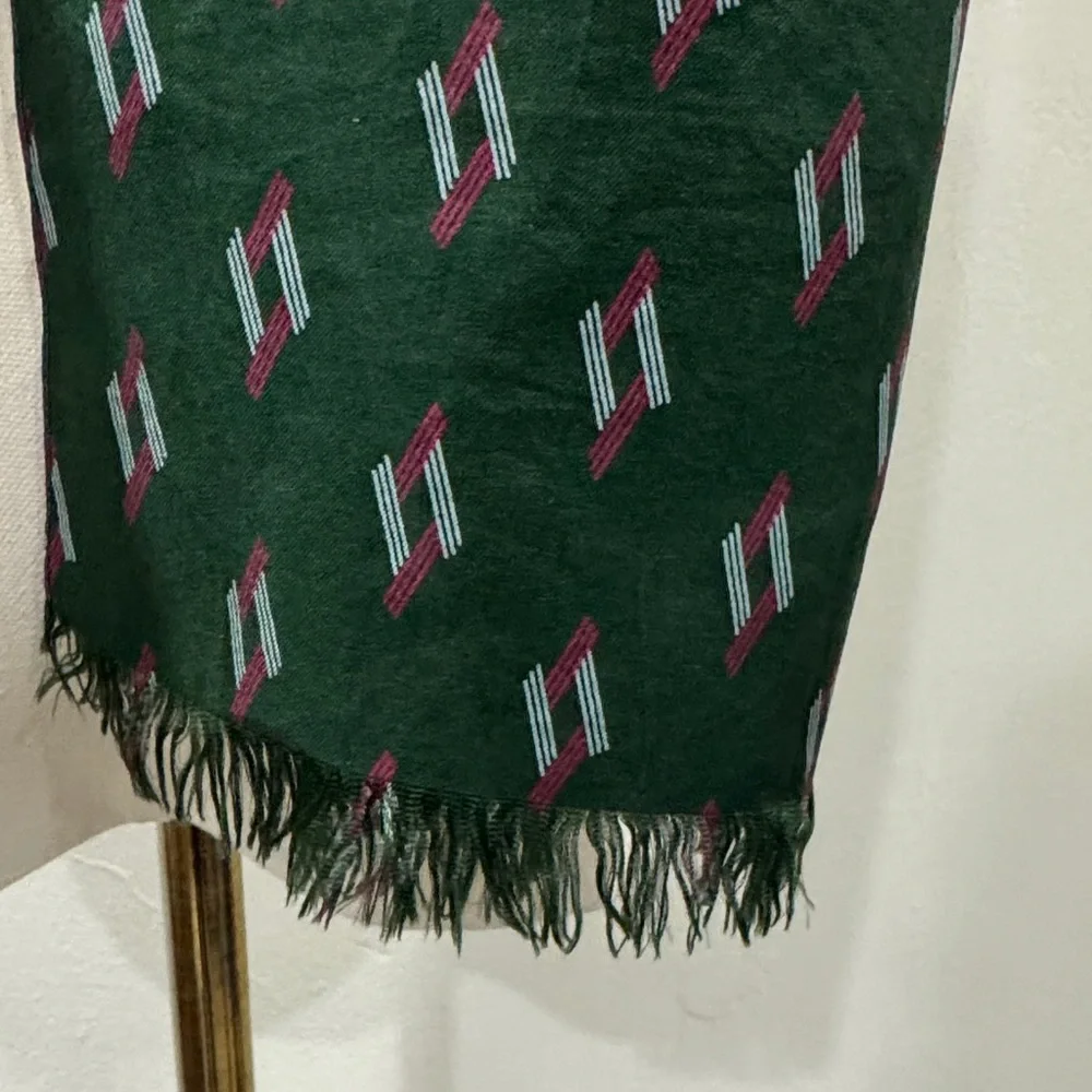 Men’s Vintage-Style Patterned Scarf – Green Geometric Print